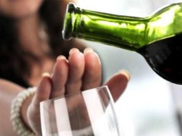 Полный отказ от алкоголя приводит к слабоумию в старости. Вот почему