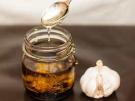 Мед, чеснок, яблочный уксус и лимон: рецепт приготовления целебной настойки